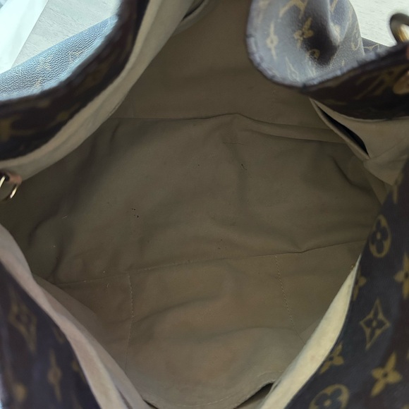 Authentic LV artsy bag - Picture 4 of 6